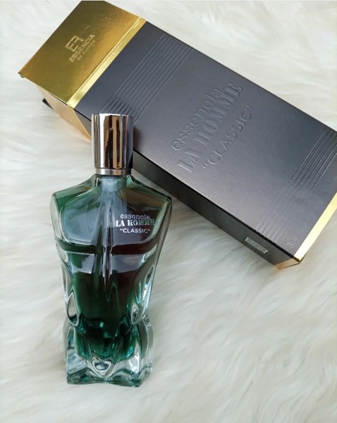 ادوپرفیوم مردانه اسنسیا مدل Essencia La Homme Classic حجم 100 میلی لیتر ادوپرفیوم مردانه اسنسیا مدل Essencia La Homme Classic حجم 100 میلی لیتر